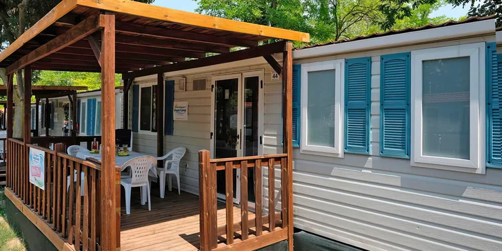 Benátská riviéra: mobilní domky Rosapineta Camping Village HC přímo u moře až pro 7 osob