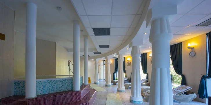 Žiadne betónové plochy, žiadny ruch veľkomiest, len čistá príroda a pokoj wellness centra. 