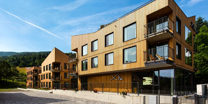 Apartmány přímo u vrchu Szczyrk: neomezený vstup do wellness, víno i snídaně