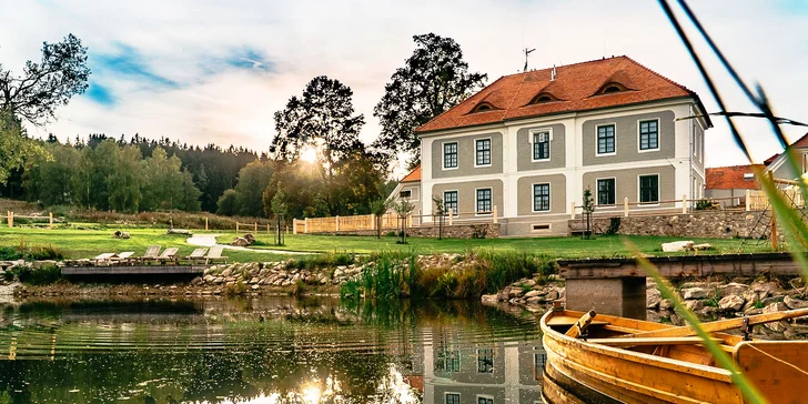 Jako na šlechtickém sídle: pobyt na Lipně, snídaně, panoramatická sauna i privátní vířivka