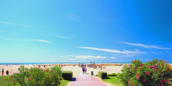 Pláž v Bibione je vhodná především pro rodiny s dětmi. 