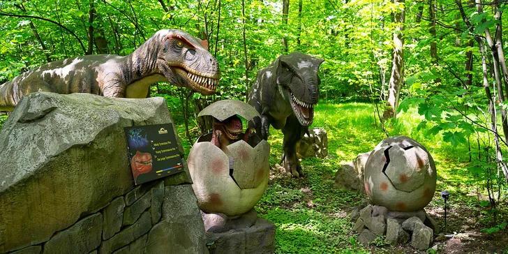 Největší atrakcí Zatorlandu je Park pohyblivých dinosaurů.