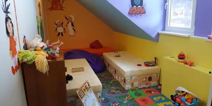 Pro děti tu mají vnitřní hernu.