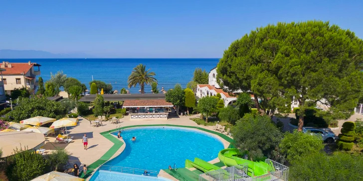 Čeká vás pohodová atmosféra, přímý vstup na pláž a all inclusive. 