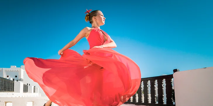 Latino tanečný kurz (samba, salsa, cha-cha, jive) je vhodný pre všetky dámy všetkých vekových kategórií.