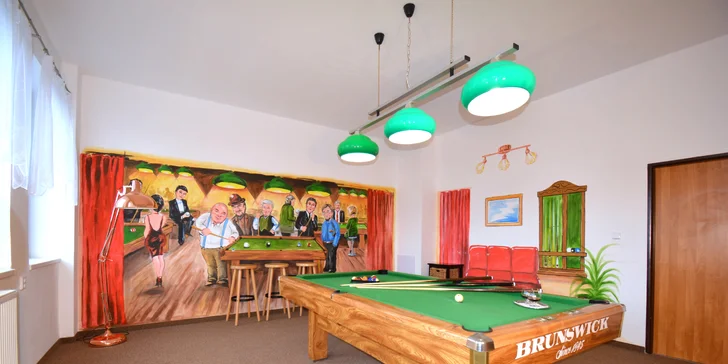 Kulečník, stolní tenis a fotbálek budete mít k využití zdarma.