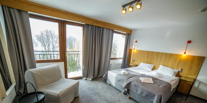 V nabídce jsou dvoulůžkové pokoje, studia a čtyřlůžkové apartmány. 