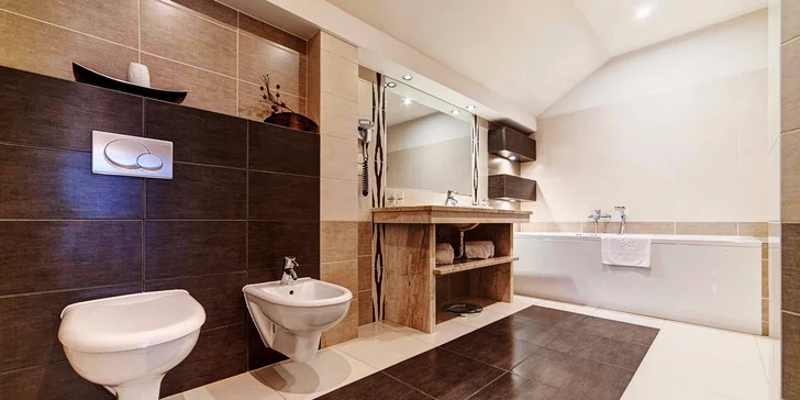 Hotel je adults friendly, to znamená, že se tu mohou ubytovat jen hosté starší 12 let. 