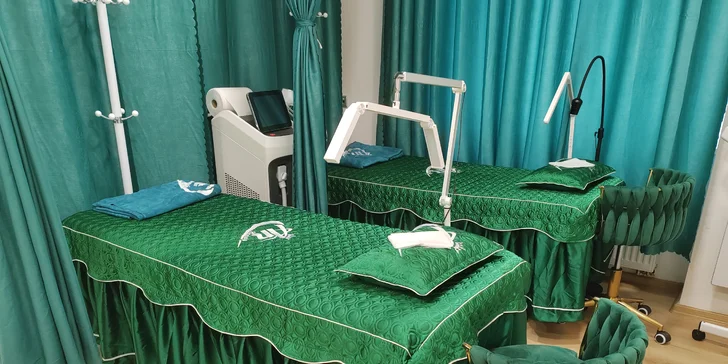 Součástí každé procedury je masáž obličeje, speciální masky, ultrazvukové čištění nebo LED terapie.
