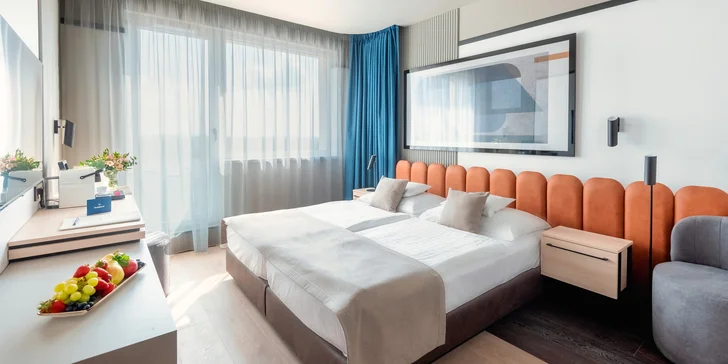 Bydlet budete ve 4* hotelu Hunguest Bük, který vznikl spojením dvou dříve samostatných hotelů. 