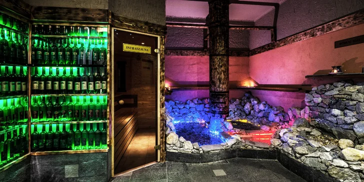 Súčasťou wellness je infrasauna, hneď pri nej sa nachádza bohatá ponuka vín. 