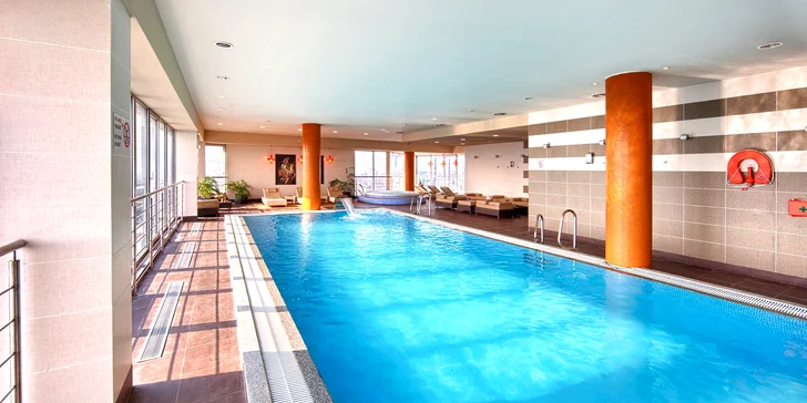 Wellness pobyt vč. polopenze pro 2: Moderní hotel s expozicí veteránů