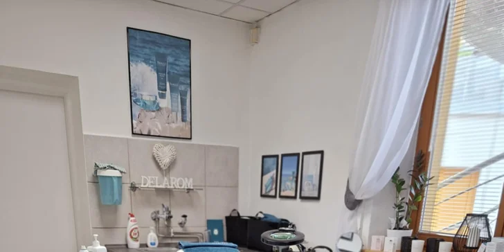Na výběr máte nejen základní ošetření pro všechny typy pleti, ale i další procedury.