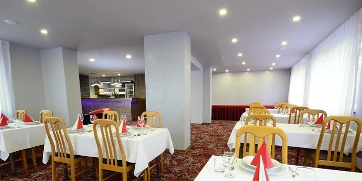 V rámci pobytu na vás bude v hotelové restauraci čekat každý den polopenze.