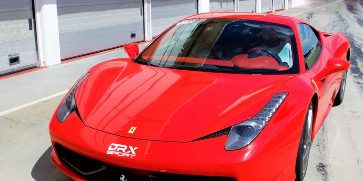 FERRARI 458 ITALIA