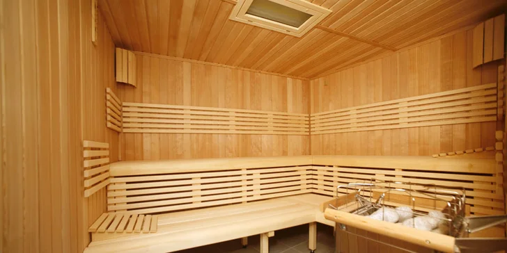 Neobmedzený vstup máte do hotelovej wellness zóny so saunou a ľadovou sprchou.