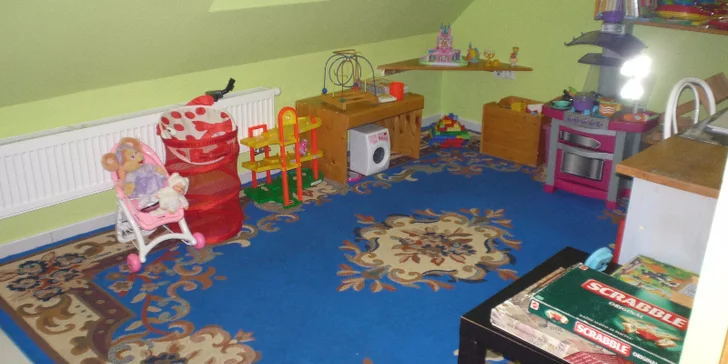 Pre najmenších hostí je pripravený detský kútik s hračkami.