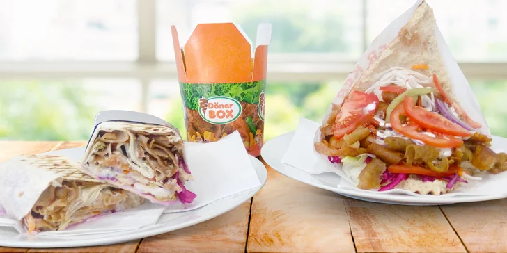 Tradiční kebab v domácím chlebu, tortille nebo v boxu