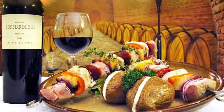 50% sleva na jakékoli pokrmy v restauraci U Českých pánů