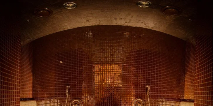 Své tělo dále zahřejte v saunovém komplexu, kde je k dispozici suchá sauna, parní lázeň a biosauna.