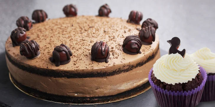 6 i 12 bezlepkových cupcaků nebo bezlepkový dort: čokoládový či mrkvový