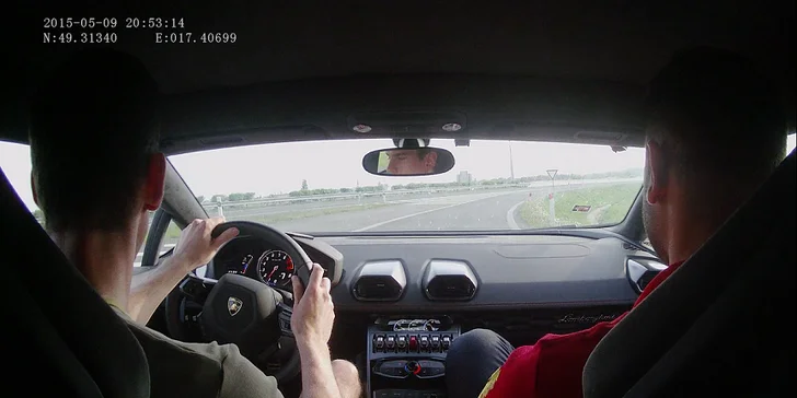 Z celé akce můžete mít i videozáznam, který nasnímají kamery uvnitř auta