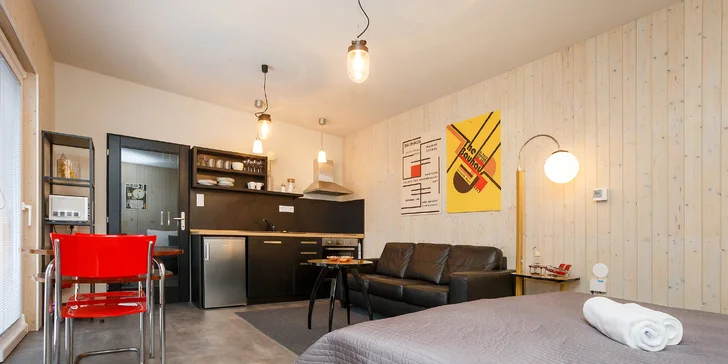 V neďalekom Hotel & Gallery Kopacka si môžete priplatiť za raňajky aj saunu.