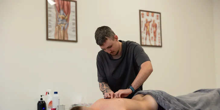 Vychutnajte si masáž lávovými kameňmi, ktorá v rukách odborníka spája liečivé teplo s terapeutickým účinkom.