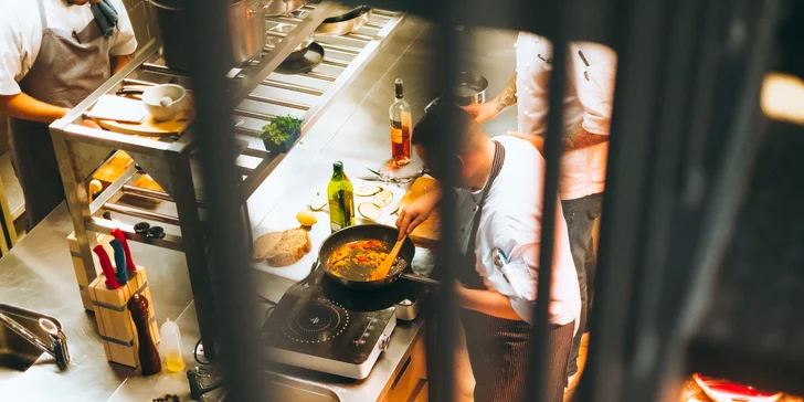 Food Atelier je zhmotněním Davidova snu: vařit pro malý počet hostů, plně se jim věnovat a podělit se o chutě, které poznal na cestách.