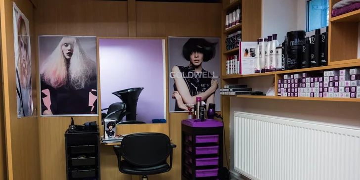 Napřed s kadeřnicí vše proberete...