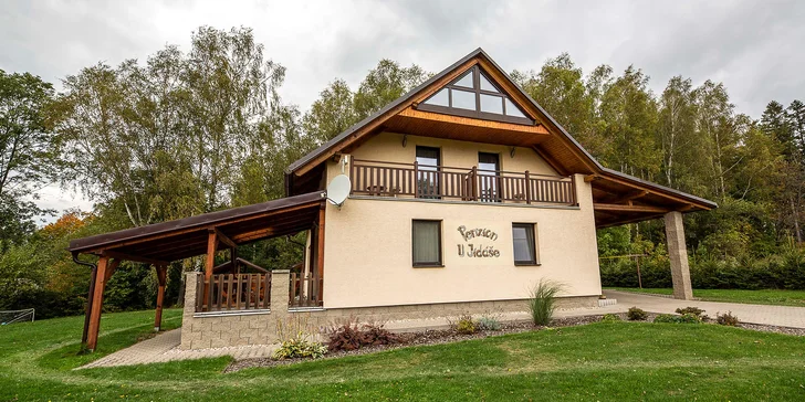Penzion Jidáš vám poskytne klid, a přesto budete na dosah čertů i čertic.