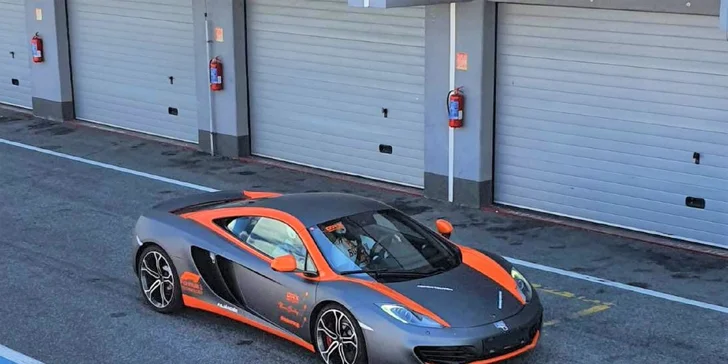 McLAREN MP4-12C