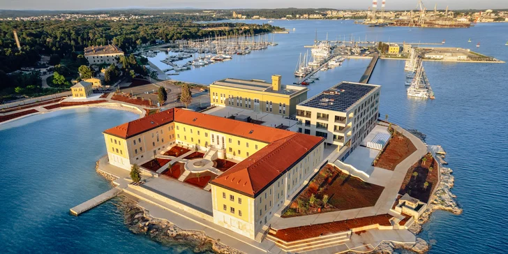 Chorvátska Pula: 5-hviezdičkový hotel na polostrove priamo pri mori, s raňajkami a neobmedzeným wellness