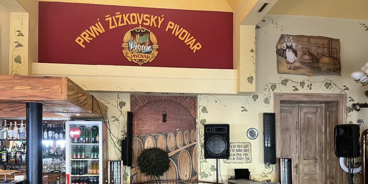 Stůl si rezervujte telefonicky.
