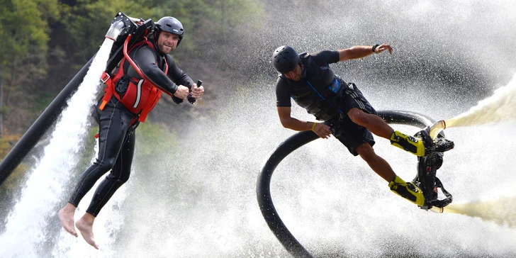 Ulítněte si nad vodní hladinou na Flyboardu, Jetpacku či Hoverboardu dle výběru