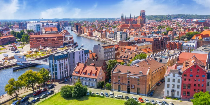 Moderný hotel v centre Gdanska: bohaté raňajky a neobmedzená sauna