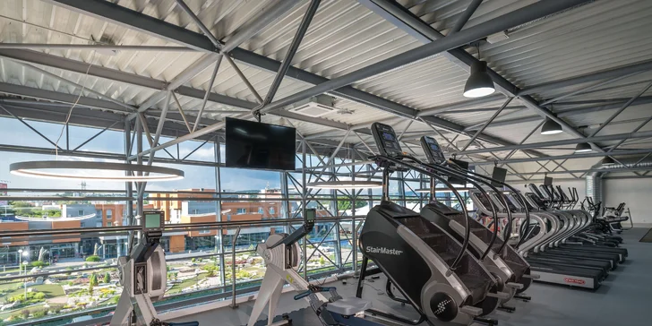 K hotelovému komplexu patrí aj Rates arena, v ktorej je dvojpodlažné fitness centrum.