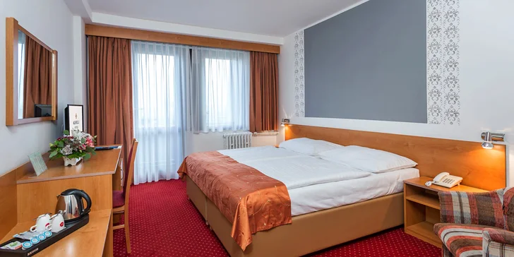 Ubytujte se v hotelu Globus na okraji hlavního města. 