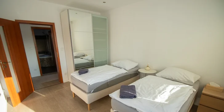 V domčeku sú rovno 3 spálne.