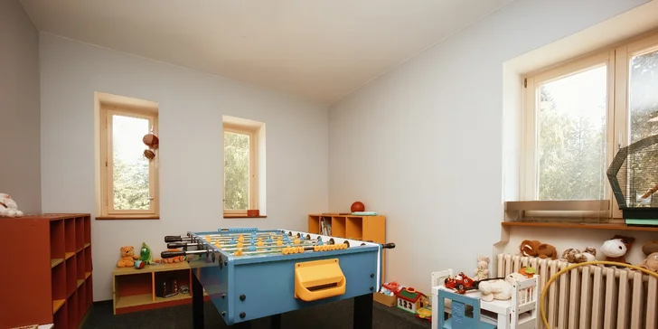 Pro děti je připravená herna.