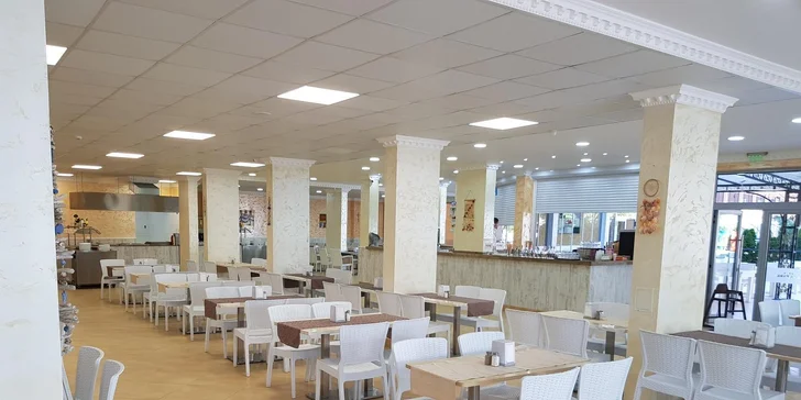 V hotelové restauraci si každý den vychutnáte all inclusive hody.