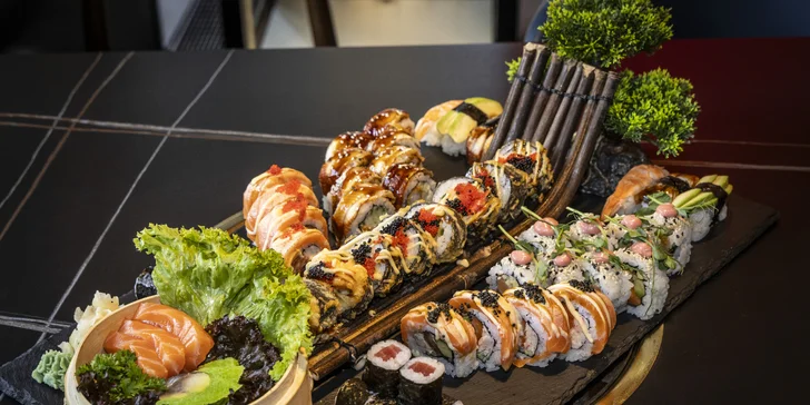 Těšit se můžete například na dragon roll, spider roll, salmon roll, geisha roll nebo sunshine roll. 