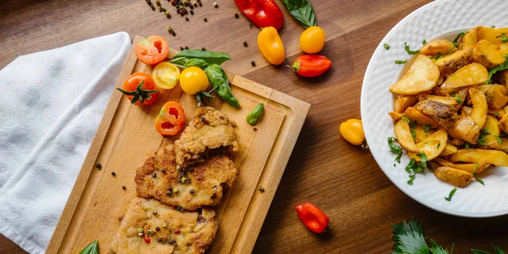 Reštaurácia Aurum ponúka českú kuchyňu aj gastronomické špeciality.