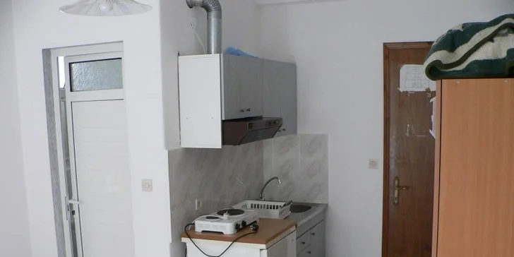 Všechna studia mají plně vybavenou kuchyňku.