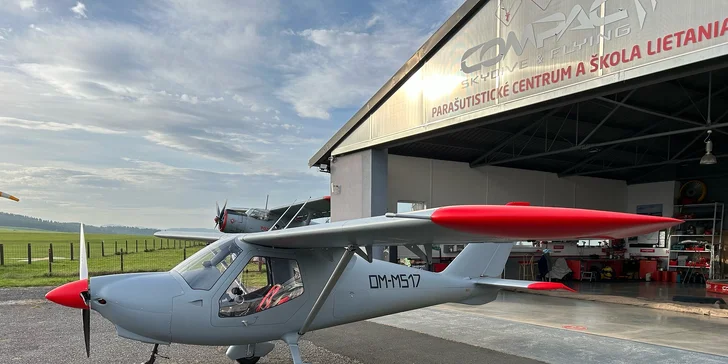 V prípade nedostupnosti lietadla Viper SD4 bude let prebiehať na lietadle Skyper GT9