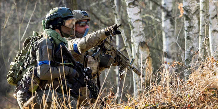 V nabídce najdete vstup na veřejnou hru airsoftu. Připojíte se k dalším hráčům, hra je určená pro 40 až 120 osob. 