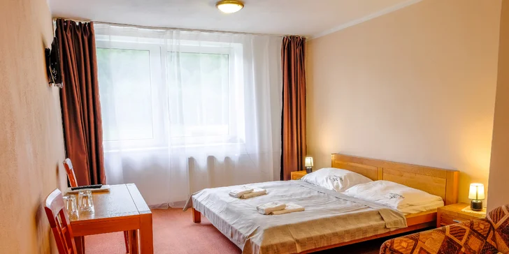 Některé místnosti mají i balkon s výhledem na Slovenský ráj.
