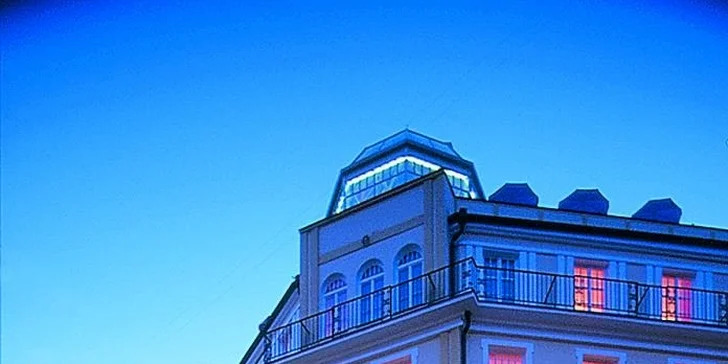 Přímo v budově se nachází léčebné oddělení pro léčebně rehabilitační péči s odborně vyškoleným personálem pro individuální fyzioterapii, fyzikální terapii, vodoléčbu.