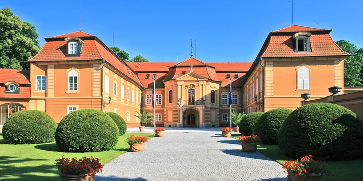 Čtyřhvězdičkový pobyt v hotelu Zámek Štiřín: jídlo, wellness i masáže nebo golf