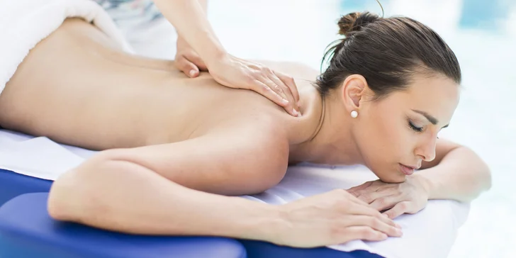 Relaxačné masáže s hrejivým aloe vera či škoricovým zábalom